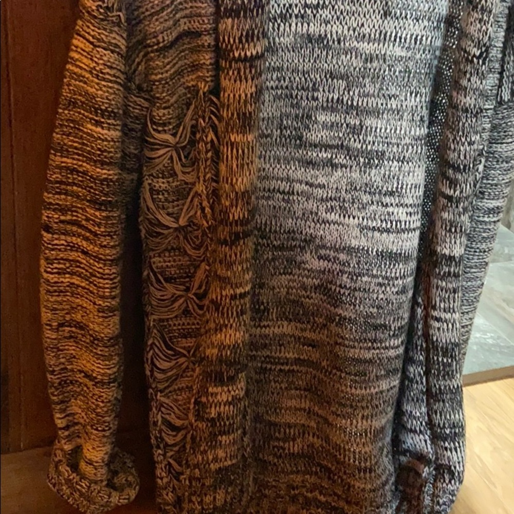 Cardigan - Picture 2 of 3